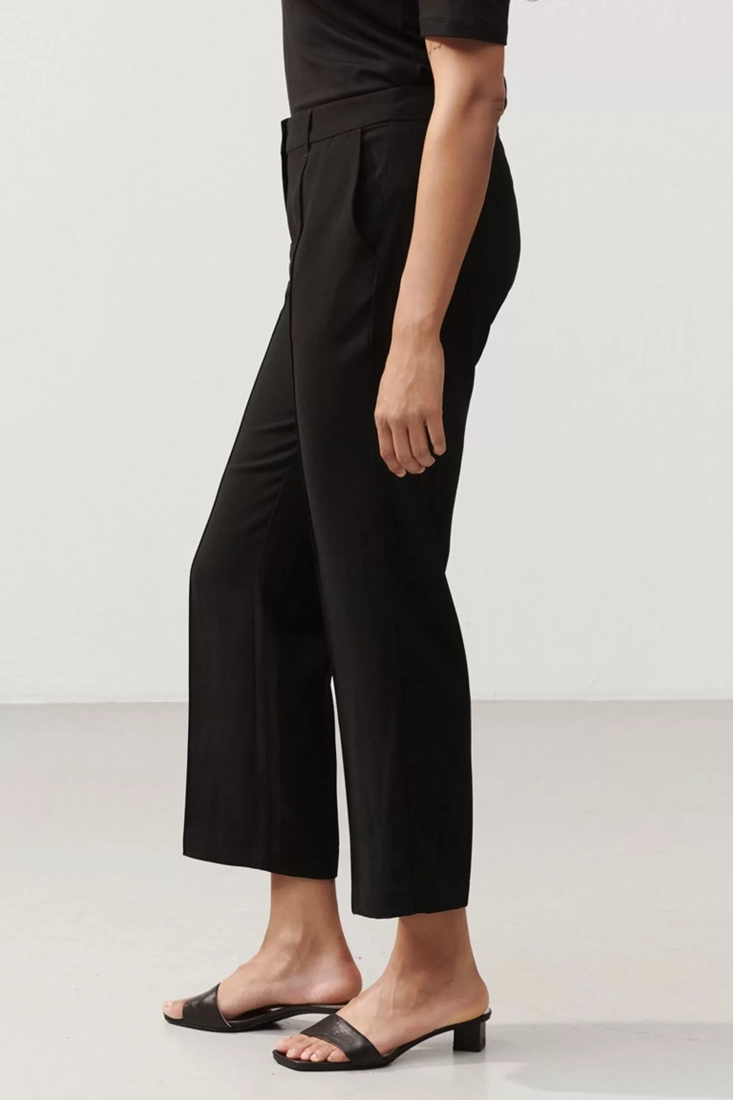 ben_trousers_4.webp Stylein Trousers & Shorts-Ben Trousers