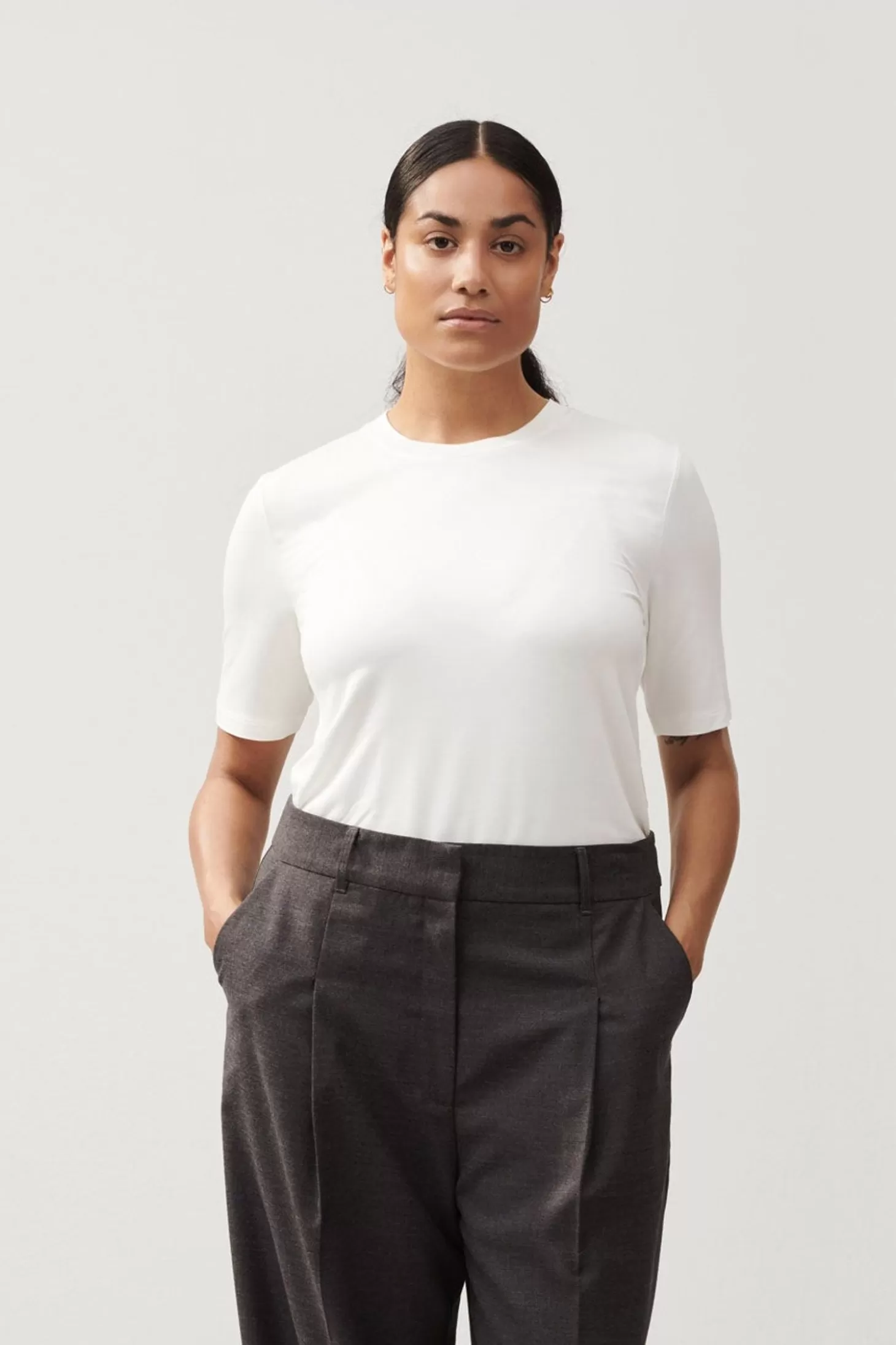 chambers_tshirt_4-5.webp Stylein Tops & Shirts-Chambers T-Shirt